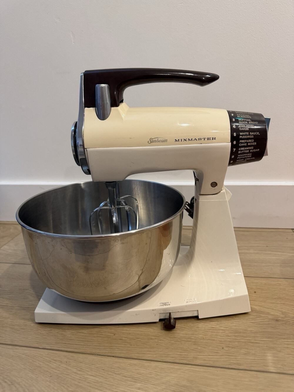 Vintage sunbeam mixmaster 12 speed Complete Tested!